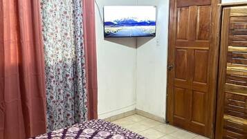 2 chambres, bureau, Wi-Fi, draps fournis