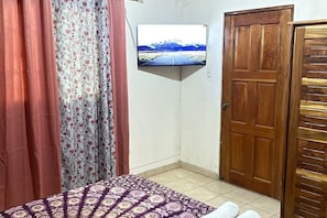 2 quartos, escrivaninha, Wi-Fi, roupa de cama