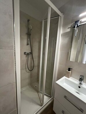Shower, hair dryer
