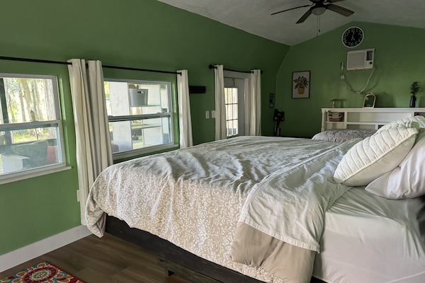 1 habitación y ropa de cama