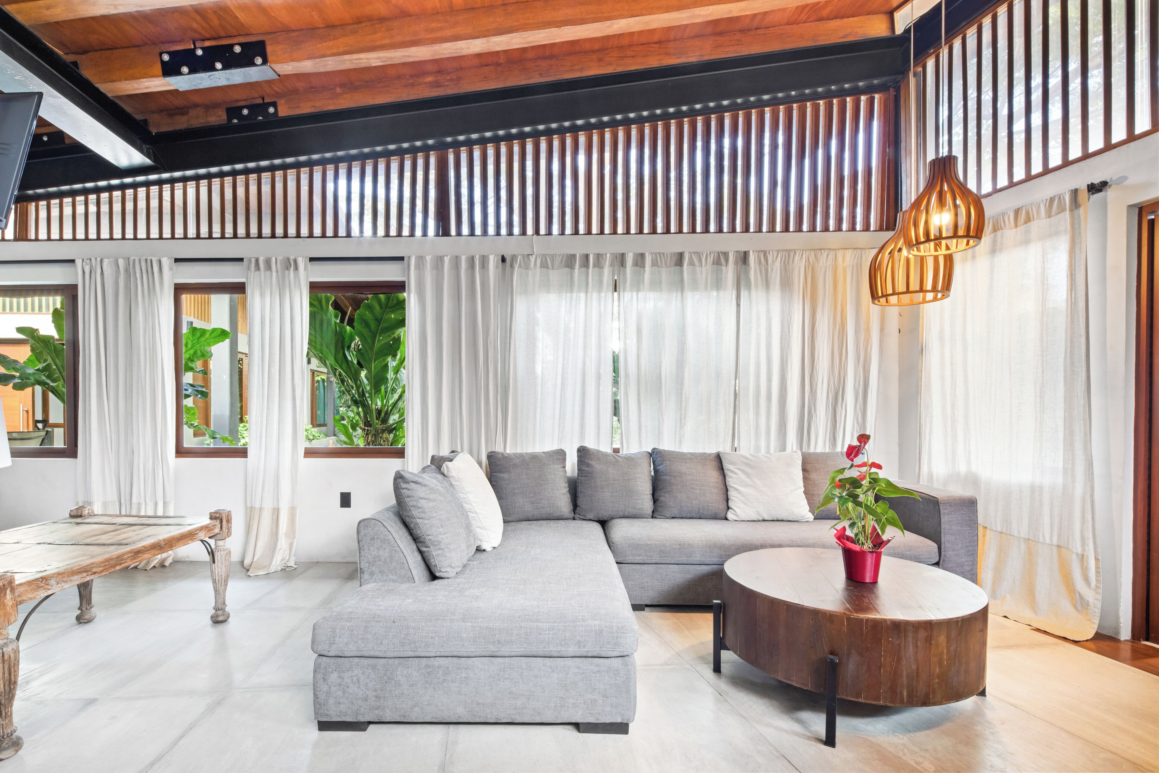 Luxury Suite | Living area | Flat-screen TV