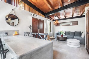 ラグジュアリー スイート | リビング エリア | 薄型テレビ