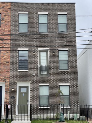 Exterior detail - Luxurious Home 3/3.5 - Downtown San Antonio (San Antonio)