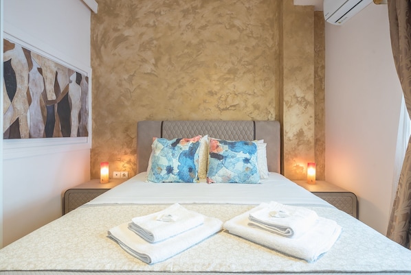 2 chambres, fer et planche à repasser, Wi-Fi, draps fournis