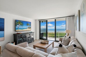 Smart TV, fireplace, DVD player, books - Best of Florida 2025 | Coastal-Chic | Views! (Marco Island)