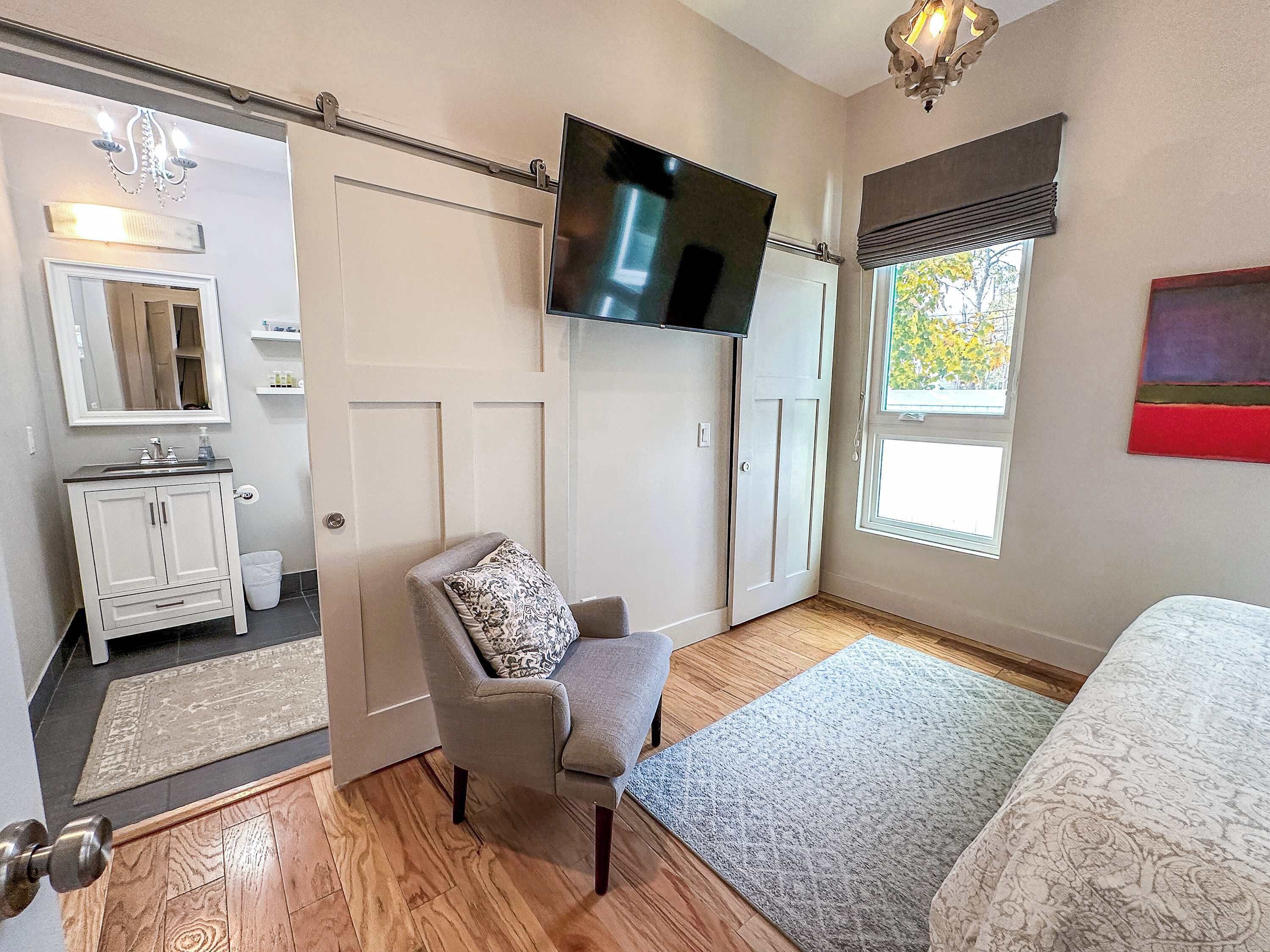 2 間睡房、書桌、熨斗/熨衫板、Wi-Fi