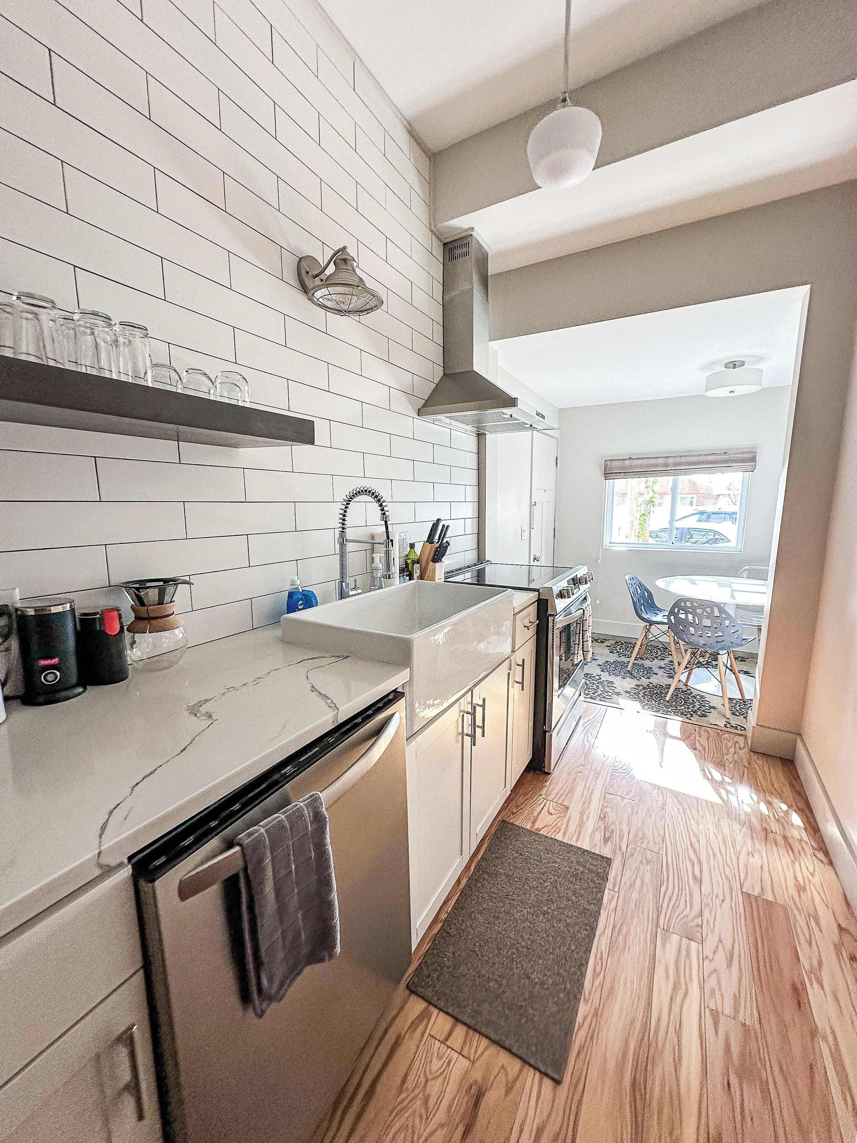 雪櫃、微波爐、焗爐、爐具