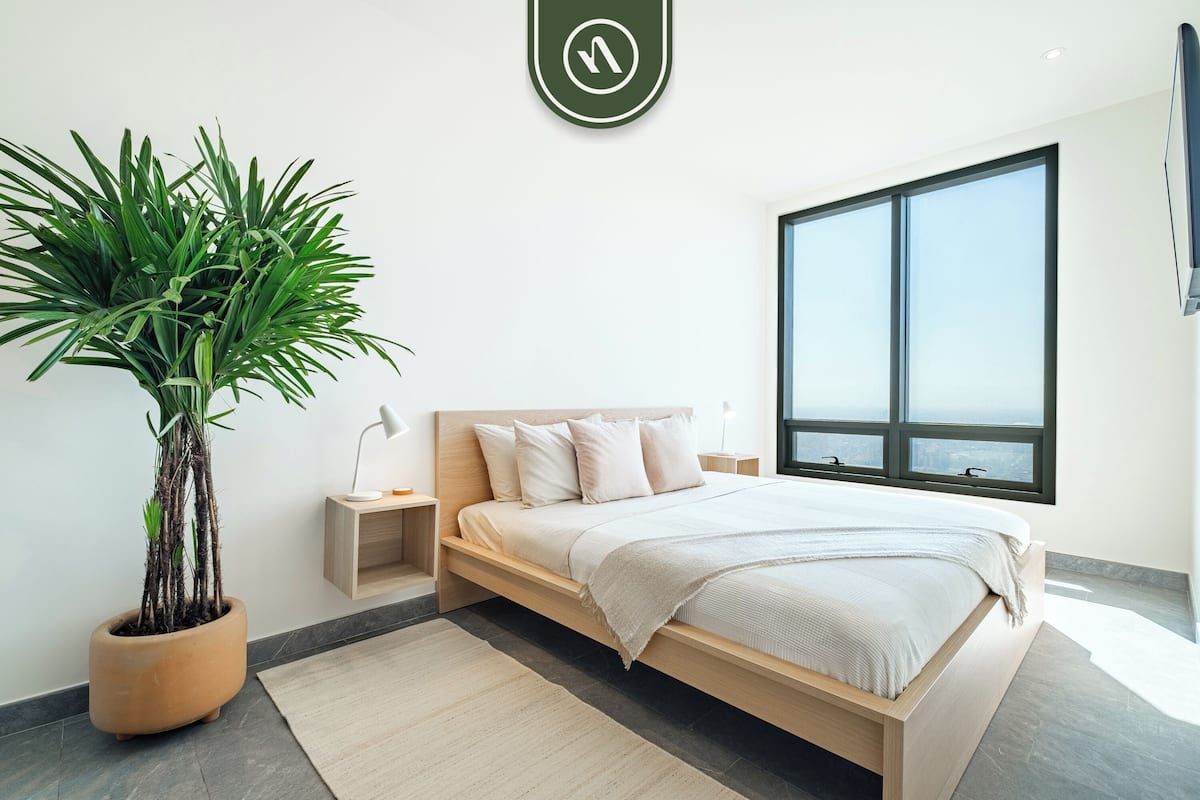 1 bedroom, individually decorated, individually furnished