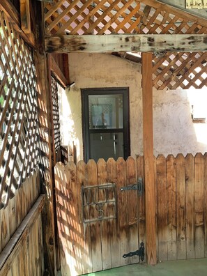 Enceinte de l’hébergement