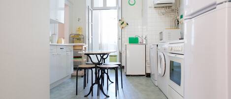 Microwave, oven, stovetop, dishwasher
