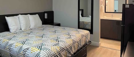 Desk, laptop workspace, free WiFi, bed sheets