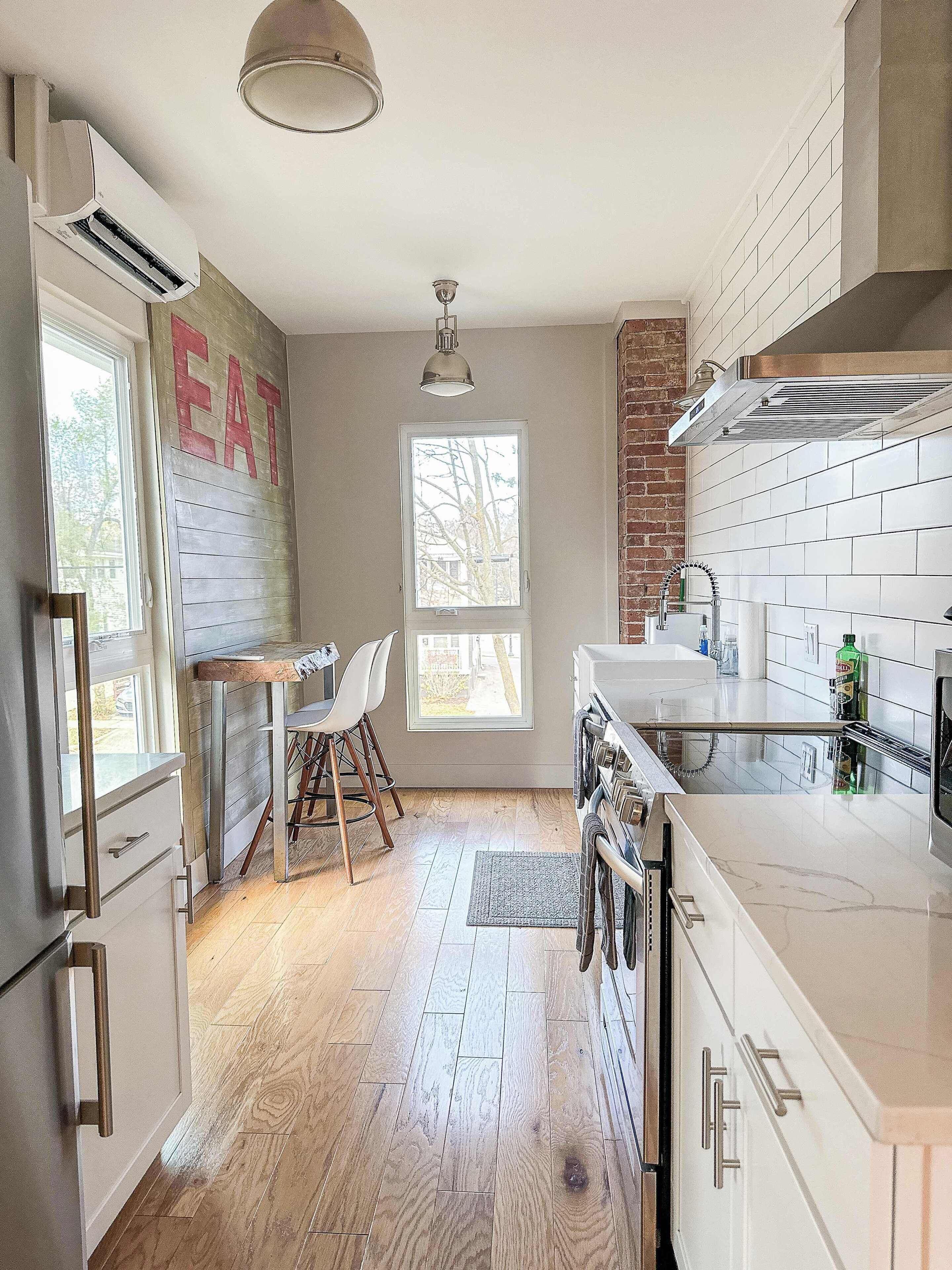 冰箱、微波炉、烤箱、炉灶