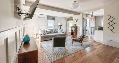 The 4M Favorite House - Stunning & Spotless 2-Bed Apt (#3)