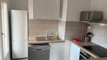 Micro-ondes, four, plaque de cuisson, lave-vaisselle