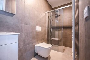 Shower - A+ location 1BR brand new build (Luxembourg)