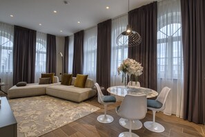 Smart TV 45 pulgadas con canales de televisión digitales, Netflix