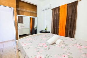 4 chambres, fer et planche à repasser, lit parapluie, Wi-Fi gratuit