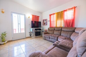 Smart TV, stereo - Vacation House With Private Pool Bambam 2 (Aguada)
