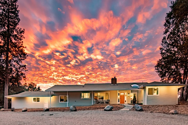 Welcome to Sierra Sunscape