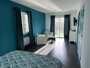 4 多间卧室、免费 WiFi、床单