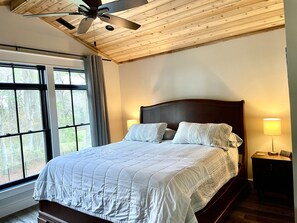 4 bedrooms, iron/ironing board, free WiFi, bed sheets