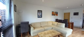 Remarkable 2 -bed Apartment in Dublin
