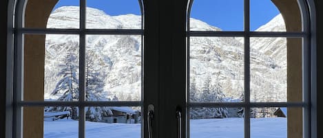 Apartment with fantastic view of Matterhorn | 1 bedroom, premium bedding, down comforters, individually decorated