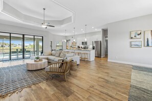 TV connectée, table de tennis de table