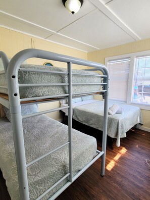2 Schlafzimmer, kostenloses WLAN, Bettwäsche, Rollstuhlgeeignet