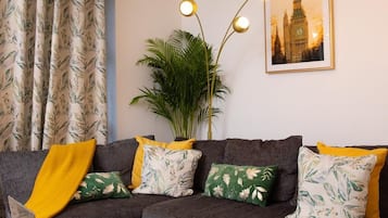 Apartment | Living area