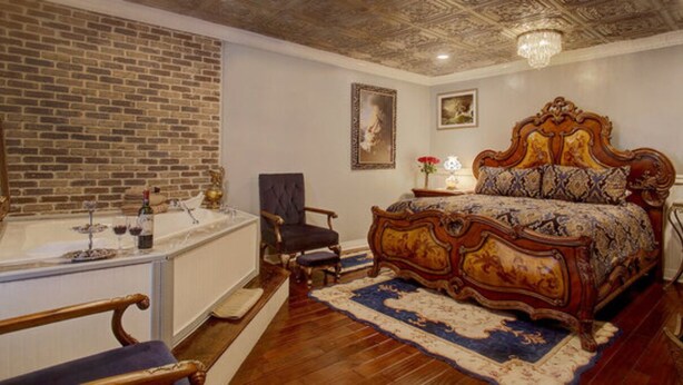 Room - Calhoun Square - McMillan Inn (Savannah)