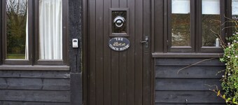 UK46715 - The Coach House