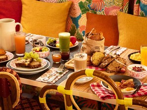 Daily buffet breakfast for a fee - Mama Shelter Nice (Nice)
