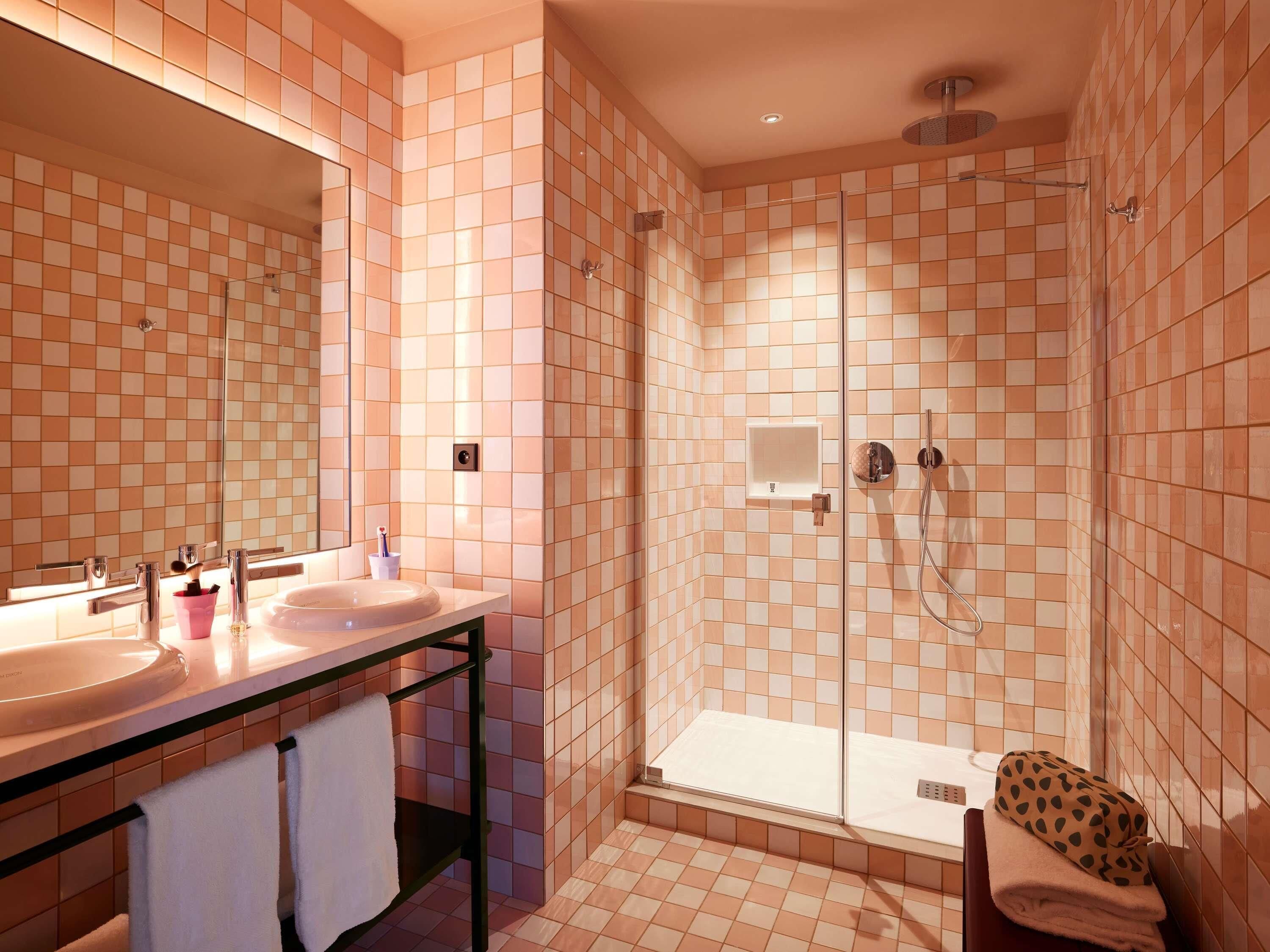 Down comforters, pillowtop beds, minibar, in-room safe