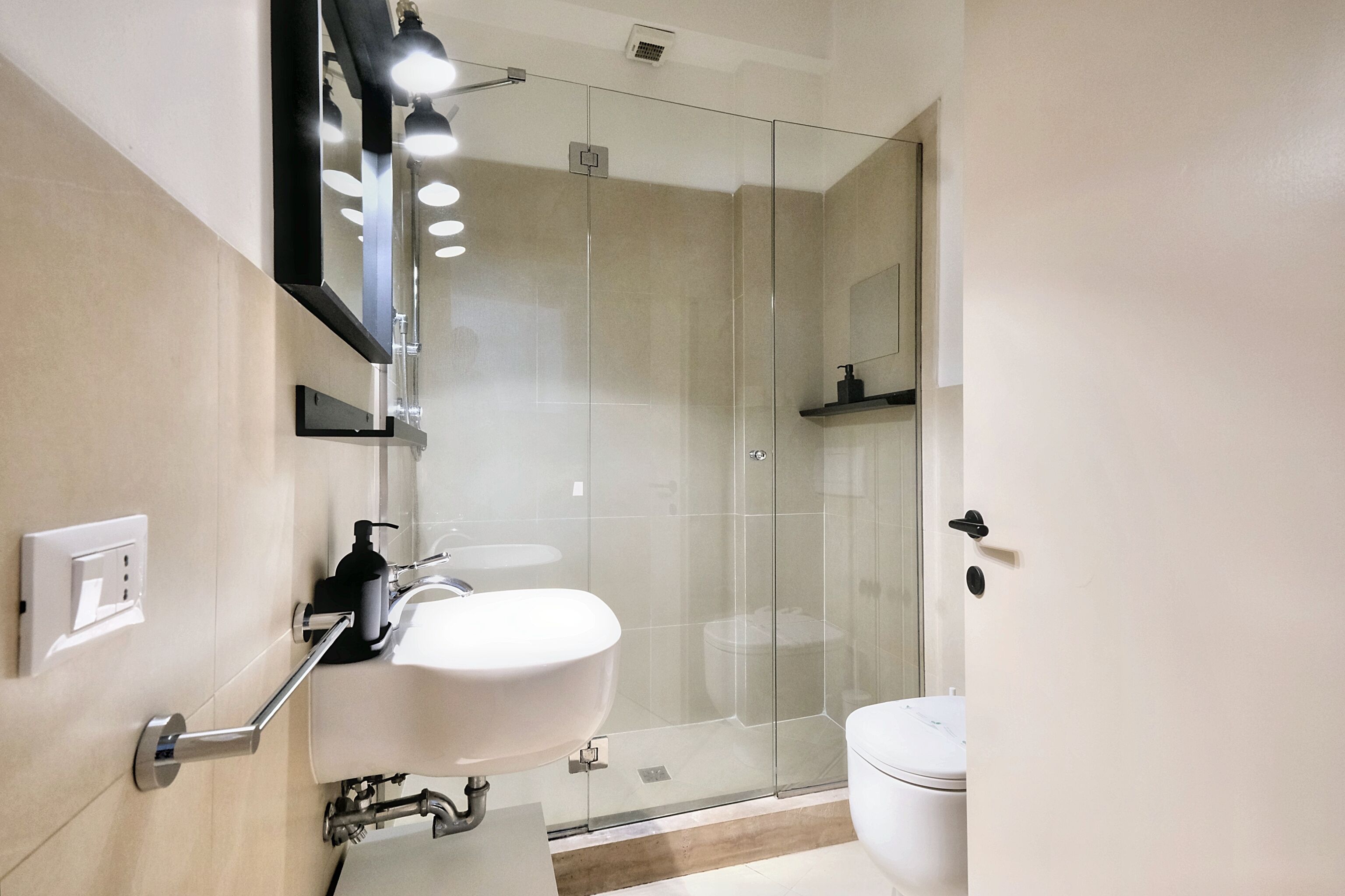 City Apartment | Bathroom