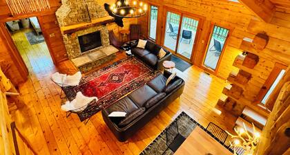 Log Cabin Oasis With Air Conditioned Treehouse on 20 Acres - Sleeps 32+