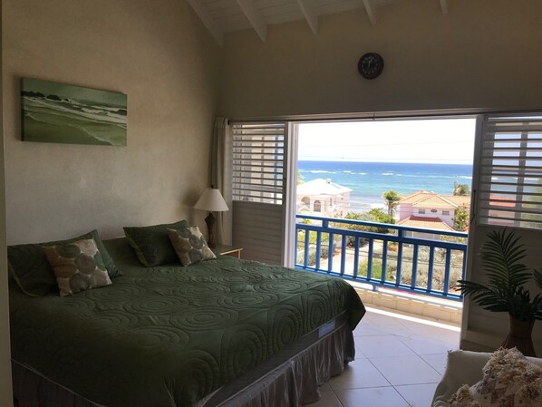 2 bedrooms, free WiFi, bed sheets - Stunning 2-bed Apartment in Silver Sands sea Views (Silver Sands)