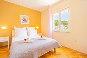 2 soverom, strykejern/-brett, wi-fi og sengetøy