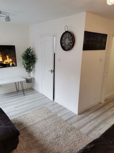 Newly Renovated Cosy 1bedroom flat in Wellingborough, free parking, 