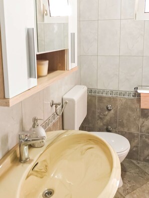 Doccia, asciugacapelli, asciugamani