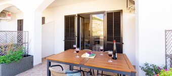 Apartment with sea view, free WiFi and free parking