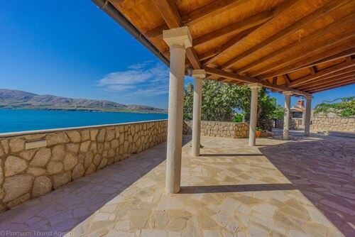 Apartment Marva 1 with sea view and free air conditioning