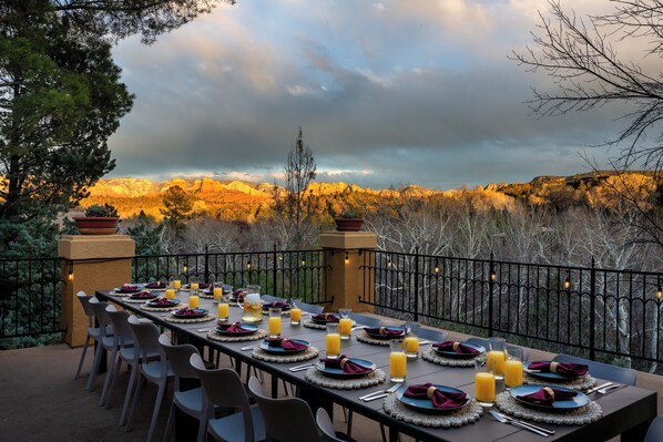 Outdoor dining