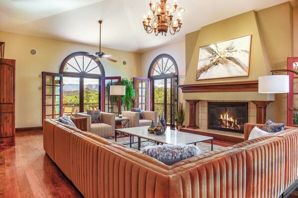 Interior - Como in Sedona: Oak Creek Estate w/ Pool, Fire Pit, Putting Green, Hot Tub, 8BR! (Sedona)