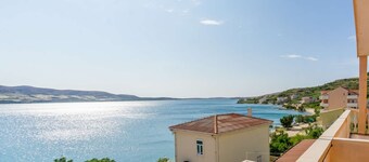 Apartment right on the sea, buoy and seaview