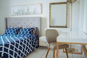 1 habitación, tabla de planchar con plancha, cuna de viaje y wifi