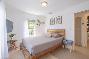 2 bedrooms, desk, iron/ironing board, travel crib