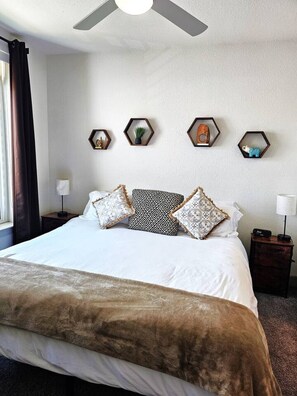 Desk, iron/ironing board, travel cot, WiFi