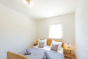 2 bedrooms, WiFi, bed sheets - Apartment Glumac 4 with sea view and a fireplace (Novalja)