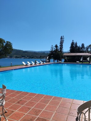 Outdoor pool - Pousada Recanto do Turvo (Capitólio)